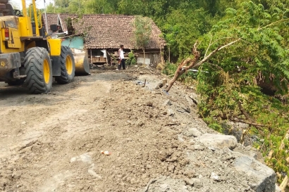 Kontaminasi Logam Berat Akibat Penimbunan Limbah B3 di Desa Mojojajar dan Lakardowo, Kabupaten Mojokerto