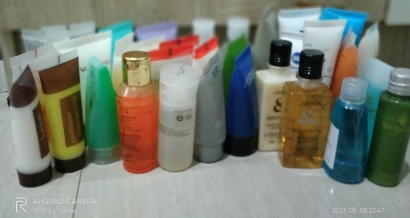Botol Mungil Berisi Sabun dan Sampo Hotel, Koleksi Imut Jejak Cerita Sebuah Perjalanan