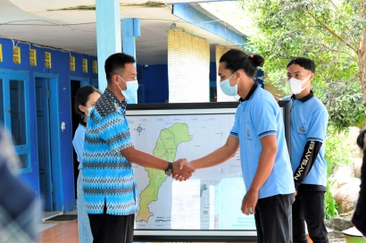 Pembuatan Peta Administrasi oleh Mahasiswa KKN UM sebagai Upaya Membantu Pengembangan Potensi di Desa Sumberbening