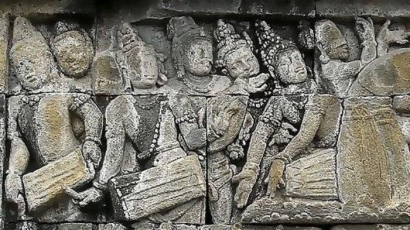 Menyusur waktu mendengar musik yang membeku di Borobudur