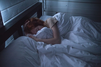 Susah Tidur karena Begadang: Penyebab, Bahaya, dan Cara Mengatasinya
