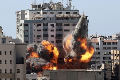 Breaking News, Kantor Berita Berbagai Media Internasional di Gaza Dibom Israel
