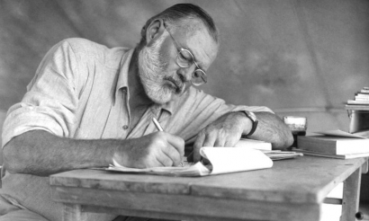 Belajar kepada Ernest Hemingway