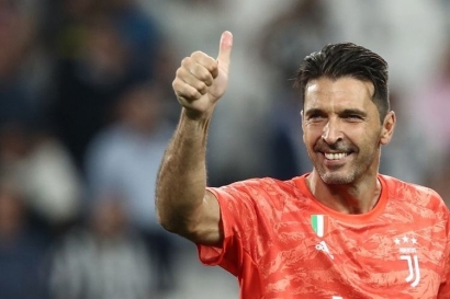 Gianluigi Buffon Akhiri Karier di Juventus dengan Kisah Manis