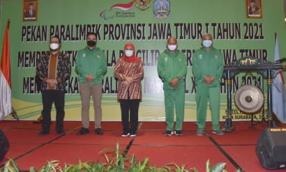 Gubernur Jawa Timur Membuka Peparprov Jatim I/2021