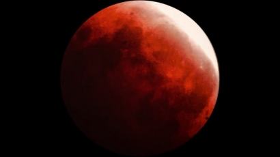 Mengejar Gerhana Bulan Total dan Menatap "Super Blood Moon"