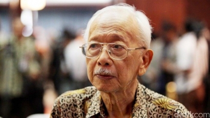 Biografi Mochtar Kusumaatmadja, Dipecat Soekarno, Jadi Ujung Tombak Soeharto