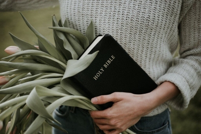 Cara Memahami Apa Itu Alkitab secara Sederhana untuk Siapa Saja