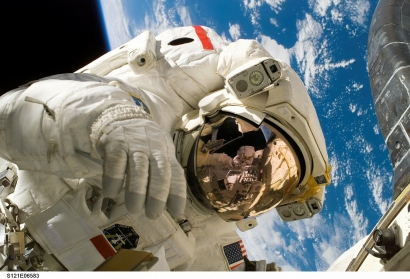 Apa Perbedaan Antara Kosmonot dan Astronot?
