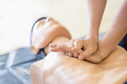 Belajar dari Kolaps Christian Eriksen: Cara Melakukan CPR untuk Dewasa dan Anak-anak