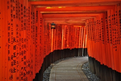 Fushimi Inari Taisha, Pesona Kuil Shinto 1000 Torii
