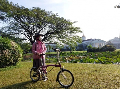 Gowes di Kebun Raya Bogor Sambil Lihat Istana dari Dekat