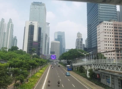 Adakah Kita Melihat Identitas Indonesia dalam "Skyline" Ibukota Jakarta? Tidak!