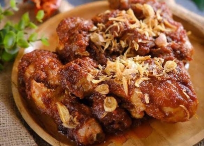Ayam Masak Bom, Kuliner dari Banjarmasin yang Menggunakan Arang Panas Penambah Aroma dan Rasa