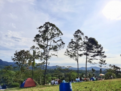 Bukit Waruwangi, Wisata Alam Instagramable dan Harga Masuk Bersahabat