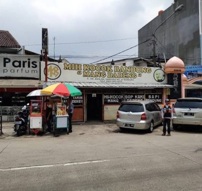 Mih Kocok Mang Dadeng, Mi Legendaris Kota Bandung