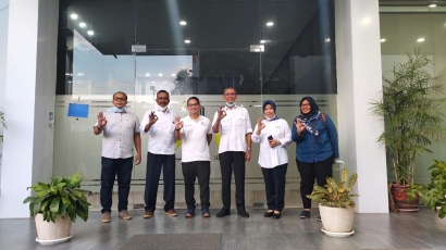 Wirausaha Berbasis Digital OK OCE Bersama Universitas PGRI Adi Buana Surabaya