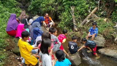 Fokus 9 Program, Taman Bacaan di Kaki Gunung Salak Menuju Kampung Literasi