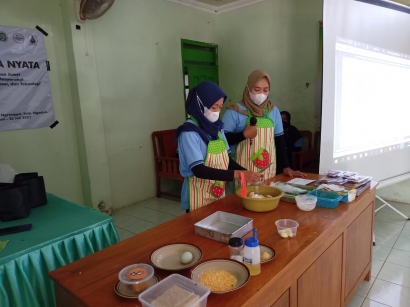 Upaya Mahasiswa KKN Universitas Negeri Malang dalam Pemberdayaan Perempuan melalui Program Pengolahan Ampas Tahu
