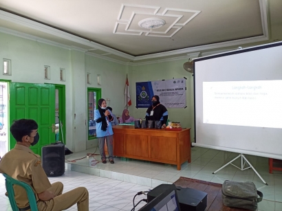Menuju Masyarakat Sehat dengan Pelatihan Pengolahan Toga di Desa Juwet