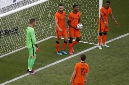 Bola Itu Bulat, De Oranje Tersingkir dari Euro 2020