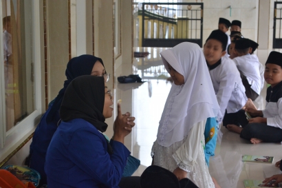 Tim KKN-UM 2021 Melakukan Pendampingan Bimbingan Baca Quran (BBQ) di Masjid MI Desa Kasembon
