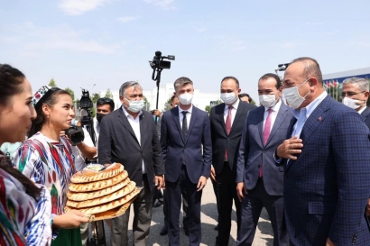 Menteri Luar Negeri Turki Tiba di Uzbekistan untuk Menghadiri Konferensi Internasional Asia Tengah-Selatan