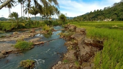 Sungai di Desaku, Saluran Irigasi Utama dan Efek Buang Sampah di Sungai