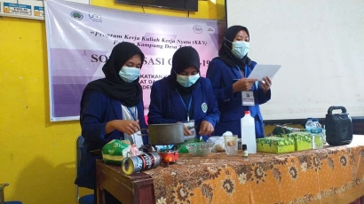Mahasiswa KKN UM Cegah Penularan Covid-19 Melalui Pembuatan Hand Sanitizer dari Bahan Alami