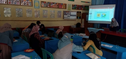 KKN TEMATIK UPI 2021: Pelatihan Penggunaan Aplikasi LMS sebagai Media Pembelajaran Jarak Jauh