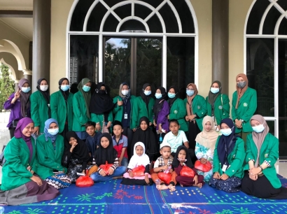 Mahasiswa KKN Kelompok 94 Mengadakan Santunan Anak Yatim dan Muzakaroh Keagamaan Mengenai Keutamaan Melaksanakan Sholat