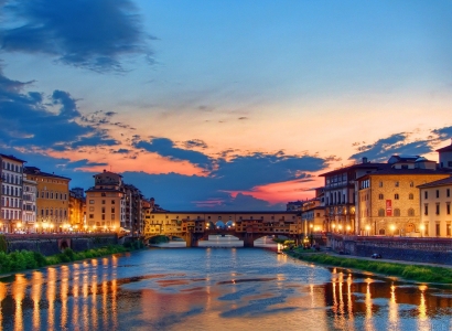Cinta Tiga Musim di Langit Firenze