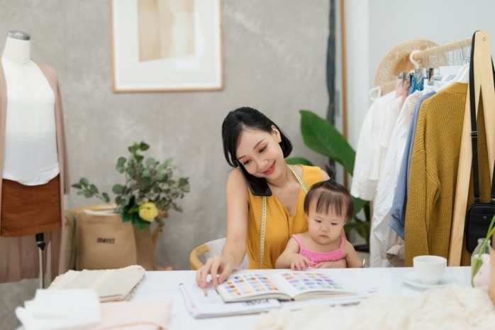 Rangkap Tugas Ibu Rumah Tangga, Alamak!