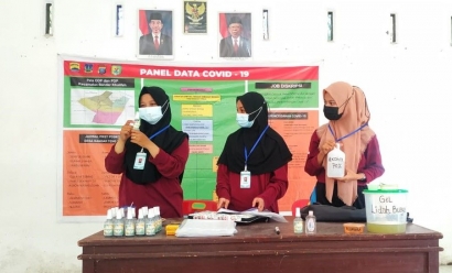Mahasiswa KKN Universitas Negeri Medan Lakukan Penyuluhan dan Sosialisasi Pembuatan Hand Sanitizer