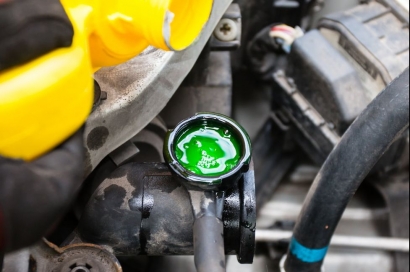 5 Keunggulan Menggunakan Coolant daripada Air Biasa Pada Radiator Mobil