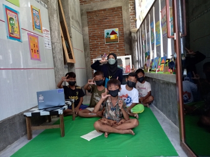 KKN BTV III UNEJ: Back to Village Menjadi Pegiat Literasi dan Belajar Desa Sumberkolak