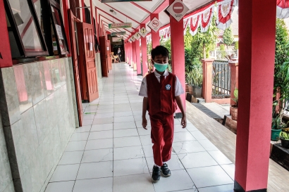 Foto: Suasana Hari Pertama Pembelajaran Tatap Muka (PTM) di Jakarta