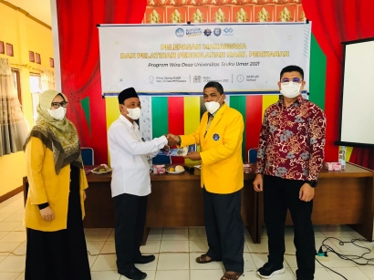 Dekan FPIK UTU Aceh Barat Melepas Mahasiswa Program Wira Desa