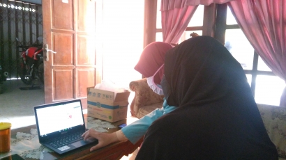 Pendampingan UMKM Kelurahan Sragen Kulon dalam Memasarkan Produk Melalui Workshop Digital Marketing