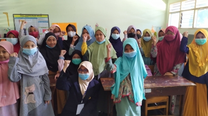 Mahasiswa KKN UNEJ Canangkan Program Literasi Guna Ciptakan Sembunganyar sebagai Desa Cakap Literasi