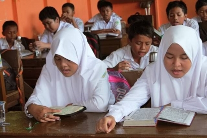 Banyaknya Pelajar Di Garut Yang Buta Huruf Al-Qur'an, Ketua IRMA Garut Minta Guru PAI Sekolah/Madrasah untuk Cepat Tanggap Mengatasi Masalah Ini