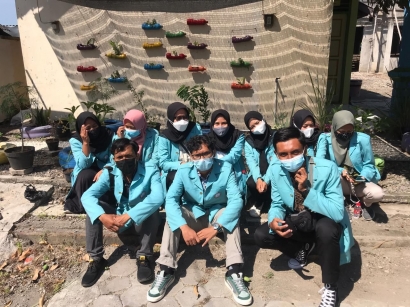 Mahasiswa KKN UNS Hidupkan Kembali Taman Toga untuk Tingkatkan Imunitas di Masa Pandemi Covid-19