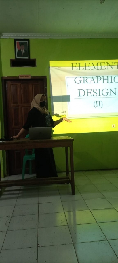 KKN-DT Mahasiswi UNISMA 45 Bekasi Sukses Memberikan Pelatihan Desain Kepada Karang Taruna Desa Sukasari Serta Menjadi Relawan Tim Vaksin Merdeka