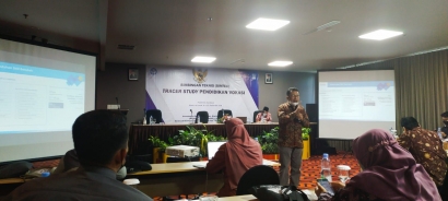Gugus Tugas BKK SMK Mutu Surabaya Ikuti BIMTEK  Tracer Study 2021