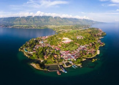 Pulau Samosir ; Keindahan Alam dan Kekayaan Warisan Budayanya Menjadi Magnet Bagi Para Wisatawan