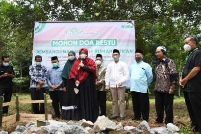 Peletakan Batu Pertama Pembangunan Rumah Qur'an LAZ Harfa