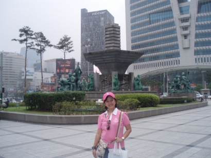 Menyusuri Seoul sebagai "Kota Ramah Pejalan Kaki" dengan Pedestrian Lebar dan Plaza Luas