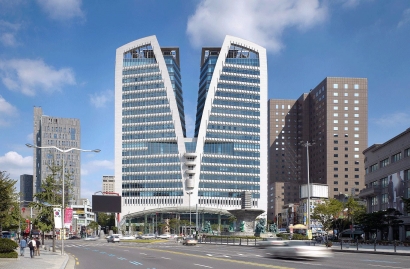 "Zipper Building", Gedung Pos di Pusat Seoul Metropolitan Seakan Retsleting yang Terbuka