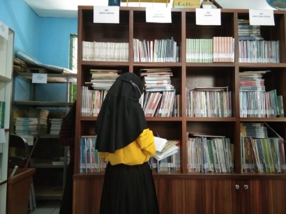 KKN UPI 2021: Program TMBB Membantu Siswa Menjadi Giat Membaca dan Menulis