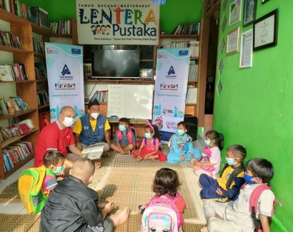Gelar Inklusi Keuangan, Asuransi Jiwa Tugu Mandiri Edukasi Keuangan Kaum Ibu dan Anak-Anak di TBM Lentera Pustaka Bogor